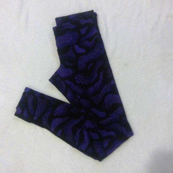 Lululemon's Wunder Up Pant III IN Warp Super Purple & Black Workout Leggings - Picture 7 of 8